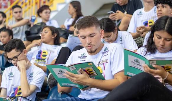 Academia Enem 2026 tem início com 8 mil vagas gratuitas
