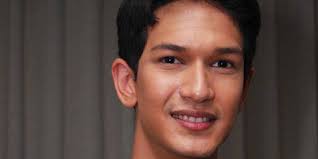 Buat selingan mau ketawa boleh ghibah jangan. Dimas Beck Agama Tidak Harus Diumbar Kapanlagi Com