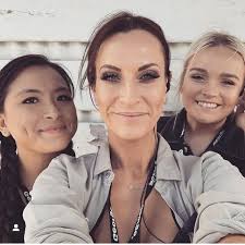 Bella Burke (@bella_burke_) • Threads, Say more