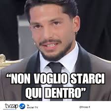 Uomini e donne", Gianmarco in crisi scappa dallo studio: “Non voglio starci  qui dentro” ⤵⤵