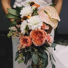 It's a color which warms your heart and stirs up your emotion. 14 Pretty Peach Bouquets To Inspire Your Own