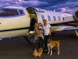 Nahhhhh i just found out la ig girlies are using studio sets that look like private jets for their instagram pics, twitter user @maisonmelissa wrote thursday. Real Housewives Star Slammed For Photo Of Private Jet Ride During Hurricane Irma