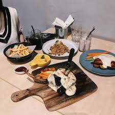 Stage cafe serves delectable desserts and jasmine tea chiffon cake paired with coffee caramel address : 10 Best Cafes In Cheras As Your Next Hangout Spot Kl Foodie