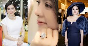 Lý Nhã Kỳ chỉ diện áo thun đi từ thiện dù sở hữu kho đồ hiệu tiền tỷ