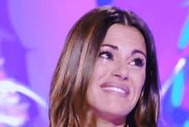 Lo scatto la ritrae in un selfie mentre le fanno la piega ai capelli. Bianca Guaccero Incidente Per La Conduttrice Di Detto Fatto