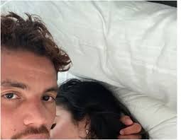 Jul 02, 2021 · jonathan dos santos revelan lo que hizo jonathan dos santos en la galaxy y por lo que no lo quieren ver ni en pintura una vez más el apellido dos santos está en el ojo del huracán y en esta ocasión le corresponde a jonathan, quien no ha dejado buenas impresiones en el galaxy, Jonathan Dos Santos Se Dejo Ver Con Una Mujer En La Cama Futbol Sapiens