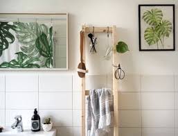 Ikea Hack Vom Regal Seitenteil Zur Dekorativen Leiter Ladder Decor Small Bathroom Colors Ikea Hack