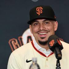 Now tell me that these two boys don't look alike!