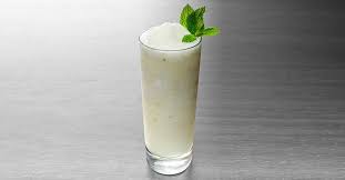This cocktail is just peachy! Frozen Drinks 5 Tips For Making The Best Blender Cocktails
