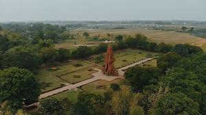 Situs Majapahit Di Trowulan Saksi Bisu Kejayaan Nusantara Di Masa Lalu