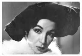 Biografías: BERTHA MOSS (1919-2008) Actriz, directora, maestra, rodó unos  40 filmes entre Argentina y México, los más notables “Incertidumbre”,  “Eclipse de sol”, “Cristina”, “La serpiente de cascabel”, “Deshonra”," La  Tierra del Fuego