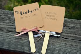 Etwas ganz besonderes sind unsere personalisierten fächer! Anleitung Diy Facher Fur Die Hochzeit Oder Gartenparty Diy Hochzeit