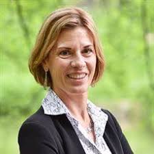 Linda Sauer's Instagram, Twitter & Facebook