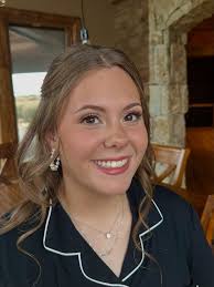 Picture ready!! 📸 Beauty and makeup has no age limit! Absolutely  gorgeous!! 💖💖🥰 #softglam #beautiful #makeup