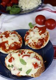 Mini Pizzas Light Meals Or Snacks Recipe Pizza Snacks Easy Pizza Light Recipes