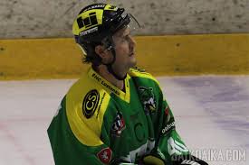 Hän näkee itsensä sijoittuvan ensisijaisesti (uus)kumman ja. Minne Katosi Toni Saarinen Liiga 19 03 2014 Haastattelut Jatkoaika Com Kaikki Jaakiekosta