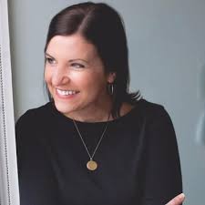 Rachel Muir's Instagram, Twitter & Facebook