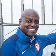 Frederick carlton lewis, detto carl (birmingham, 1º luglio 1961), è un ex velocista e lunghista statunitense. Carl Lewis Olympics Com