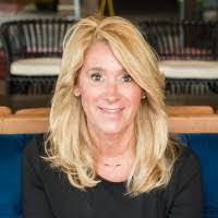 Ginger Hooper's Instagram, Twitter & Facebook