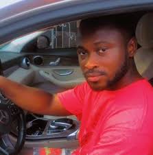 Bryan Braswell knew his favorite crab curry dish could get a little messy.  So he came prepared