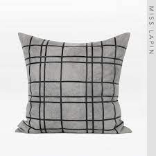 澜品家居简约现代 人造皮草靠包靠垫抱枕 皮革贴条方枕 淘宝网 throw pillows pillows bed