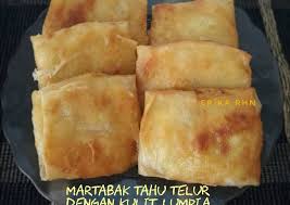 Balik ketika warnanya mulai kecoklatan, segera angkat dan tiriskan ketika matang. Bagaimana Membuat Martabak Tahu Telur Dengan Kulit Lumpia Yang Lezat Kreasi Masakan