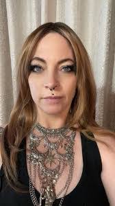 Traci Moon's Instagram, Twitter & Facebook