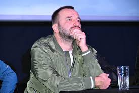 Box office +381 11 3061 957; Ekipa Filma Vikend Sa Caletom Za Objektiv Dosta Smo Improvizovali A Evo Ko Je Najveci Profesionalac Objektiv