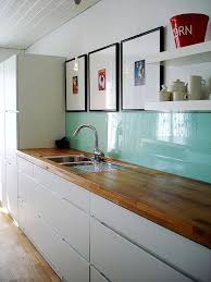 Une cuisine moderne a tout pour plaire. Plan De Travail Cuisine En 71 Photos Idees Inspirations Conseils Plan De Travail Cuisine Cuisine Moderne Designs De Petite Cuisine