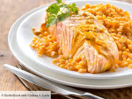 Pave De Saumon A La Creme De Curcuma Et Lentilles Corail Recettes Recette Recettes De Cuisine Recette Pave De Saumon Recette