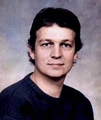 No Mirando A Nuestro Daño