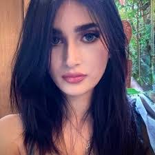 Linda Freedman's Instagram, Twitter & Facebook