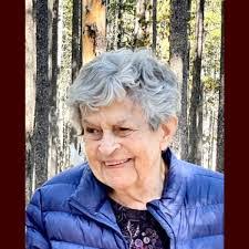 Linda Glen's Instagram, Twitter & Facebook