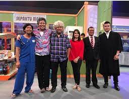 Grab your guitar, ukulele or piano and jam along in no time. Wah Bertalu Talu Amyra Rosli Terima Pujian Lepat Pisang