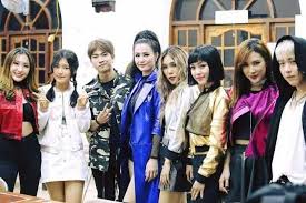 You are now following han sara. 6th Sense Entertainment Uni5 Lipb Hansara áº£nh Nhom