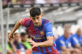 Yusuf demir is an austrian professional footballer who plays as a winger for la liga club barcelona, on loan from rapid wien. Profil Yusuf Demir Debutan Barcelona Yang Disamakan Dengan Lionel Messi Halaman All Kompas Com