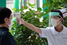 Somkiat pongpaiboon was a professor at nakhon ratchasima rajabhat university, nakhon somkiat is an advocate for the poor and a major critic on prime minister thaksin shinawatra. Gangs Brawl At Another Hospital