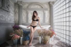 Ekaterina kashenko, one of the ukrainian models photographed on the dubai balcony. Asian Model Atita Wittayakajohndet Women Pierced Navel Barefoot Flowers Bathtub Window Black Lingerie Bra Panties Underwear Lingerie 2048x1365 Wallpaper Wallhaven Cc
