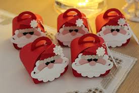 A lapproche de noel pourquoi ne pas tenter de fabriquer soi meme ses boules. Boites Pere Noel Les Ateliers De Sev