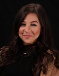 Adriana Carson's Instagram, Twitter & Facebook