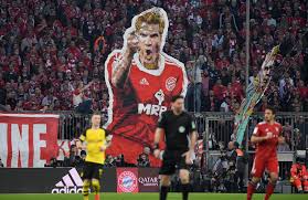 Der er qatar på eiersiden. Fc Bayern Munchen Supporters Continue Protests Against Club Using Non Traditional Kit Colors Footy Headlines