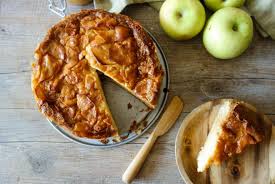 Gateau Invisible Aux Pommes Et Au Caramel Au Beurre Sale En 2021 Gateau Invisible Aux Pommes Gateau Invisible Caramel Au Beurre
