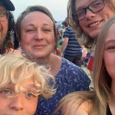 Fundraiser for Amy Queen by Katy Kemmick : Support the Queen Family After  House Fire