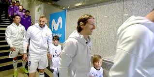 France has taken a first step exorcising its demons from the 2010 world cup. Mgef Benzema And Ronaldo Offer To Take Vazquez As Their