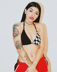 Cazzu, un alma emo que soñaba con cantar reggaetón | lado b. Conoce A La Nueva Novia Argentina De Bad Bunny People En Espanol