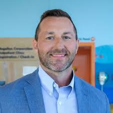 Andrew Roscoe's Instagram, Twitter & Facebook