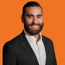 Aaron Oliphant's Instagram, Twitter & Facebook