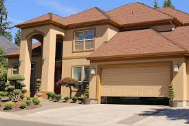 Pohon Garazovej Brany Hormann Jednoducha Obsluha Maximalny Komfort A Najvyssia Bezpecno Affordable Garage Doors Garage Door Design Garage Door Repair Service