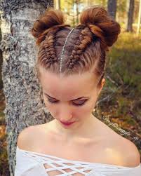 Viking hairstyles are mainly recognizable thanks to the long beards, braids, and flowy locks that pass their shoulders but there are also short viking the long top braid is another iconic viking hairstyle and you can ask a professional braider to install some braids on your scalp if your natural hair is not. 33 Best 2019 Hairstyles And Haircuts For Female Braids For Short Hair Viking Hair Hair Styles