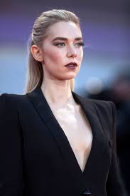 That film blog / march 15, 2021. Vanessa Kirby The World To Come Premiere Red Carpet At 2020 Venice Film Festival 07 Gotceleb